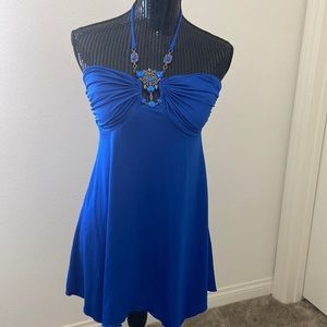 Cache halter embellished tunic.